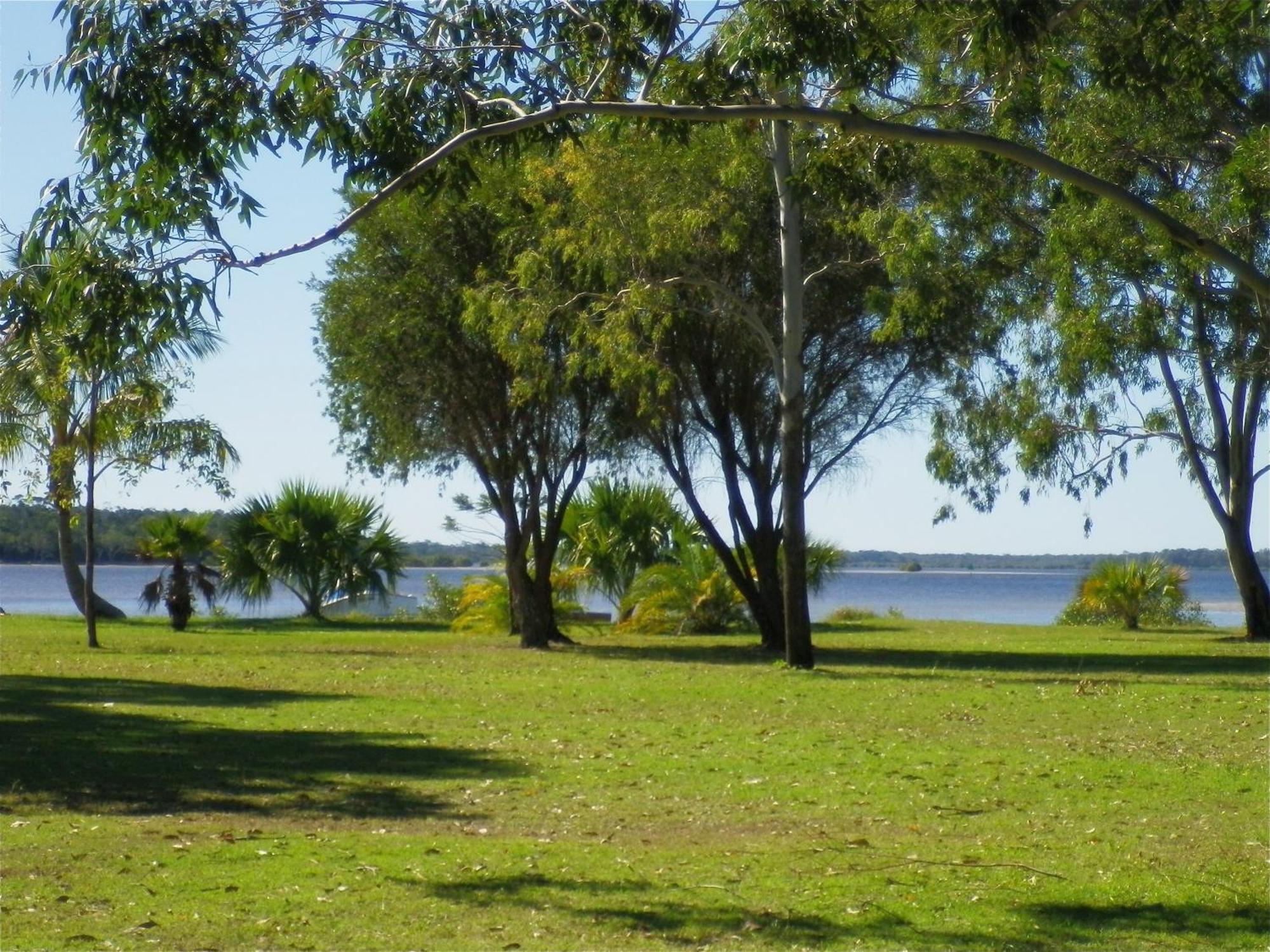 Tin Can Bay'S Sleepy Lagoon Motel Exterior foto