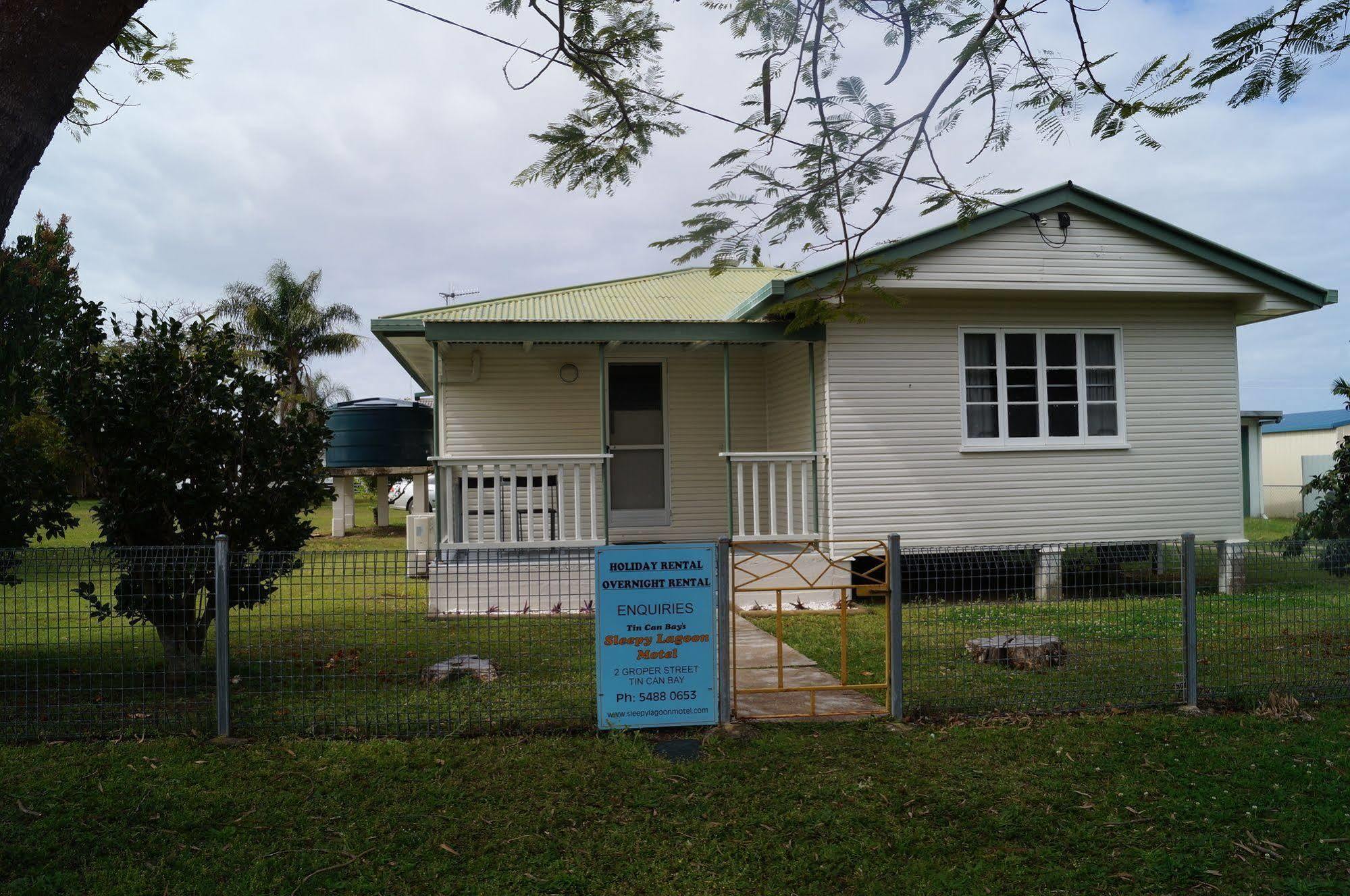 Tin Can Bay'S Sleepy Lagoon Motel Exterior foto